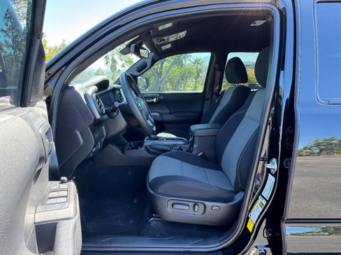 Used 2023 Toyota Tacoma TRD Off-Road image 7