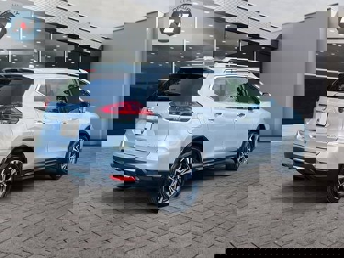 Used 2018 Nissan Rogue SL w/ Premium Package image 5