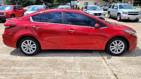Used 2017 Kia Forte S w/ S Technology Package image 4