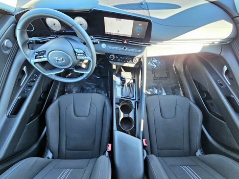 Used 2023 Hyundai Elantra SEL w/ Convenience Package image 29