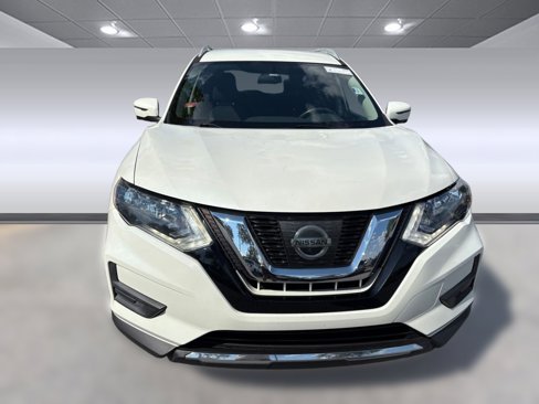 Used 2017 Nissan Rogue SV w/ SV Premium Package image 6