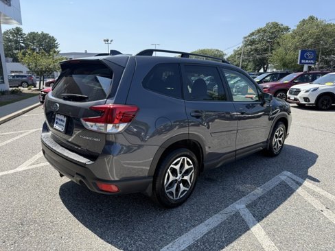 Used 2021 Subaru Forester Premium image 5
