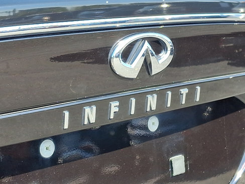 Used 2017 INFINITI QX30 Premium w/ Cargo Package image 30