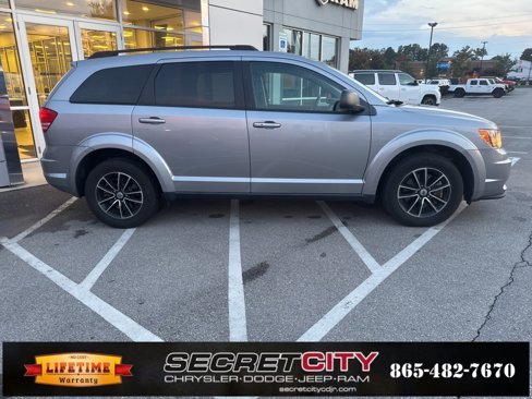 Used 2018 Dodge Journey SE w/ Blacktop Package image 8