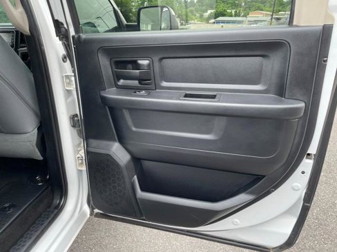 Used 2015 RAM 2500 Tradesman w/ Chrome Appearance Group image 24