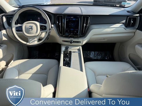 Certified 2023 Volvo XC60 B5 Plus image 2