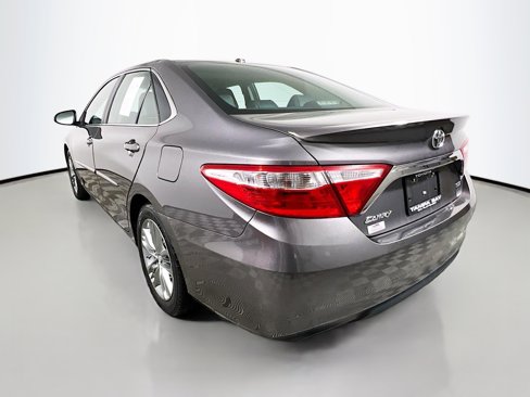Used 2016 Toyota Camry SE image 8