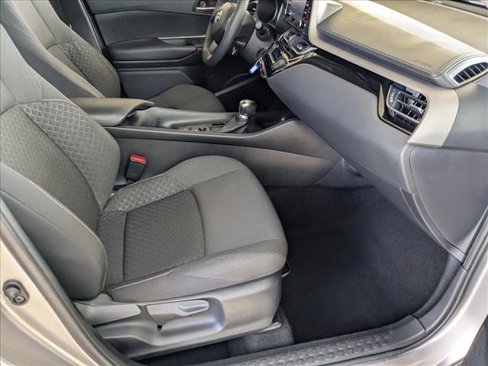 Used 2020 Toyota C-HR LE image 19