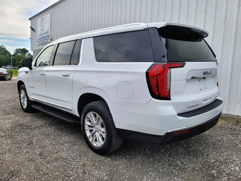 Used 2021 GMC Yukon XL SLT image 4