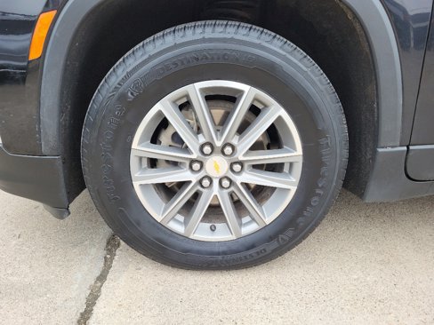 Used 2022 Chevrolet Traverse LT w/ LPO, Floor Liner Package image 12