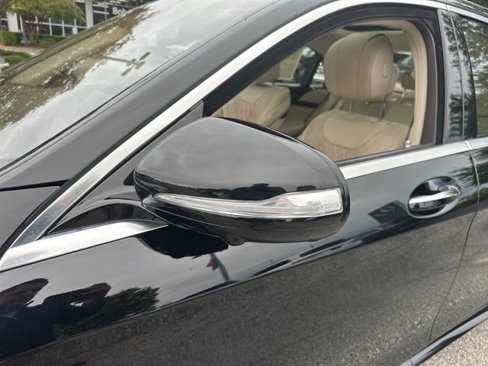 Used 2018 Mercedes-Benz S 560 Sedan image 12
