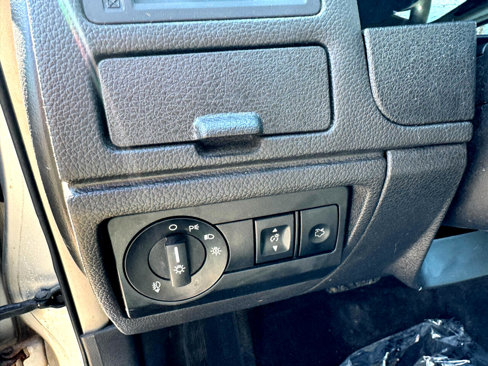 Used 2012 Ford Fusion SE image 25