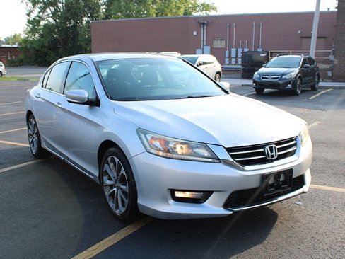 Used 2014 Honda Accord Sport image 4