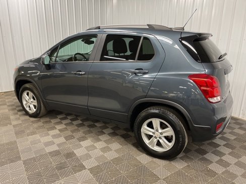Used 2021 Chevrolet Trax LT w/ LT Convenience Package image 6