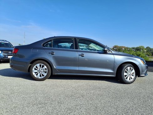Used 2015 Volkswagen Jetta SE image 32