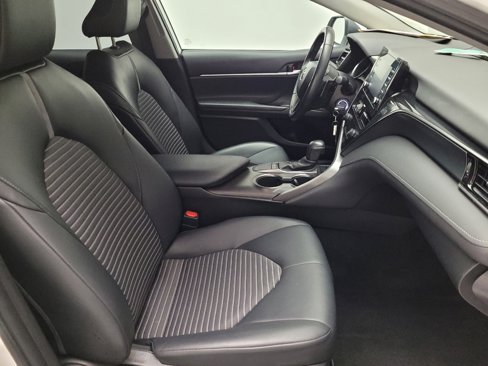 Used 2022 Toyota Camry SE image 21