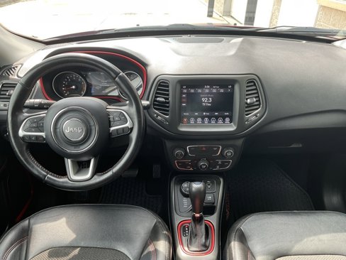 Used 2020 Jeep Compass Trailhawk image 10