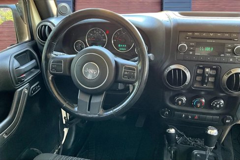 Used 2011 Jeep Wrangler Unlimited Sport image 5