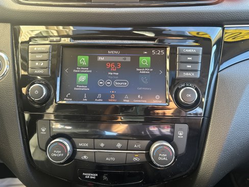 Used 2019 Nissan Rogue Sport SL w/ Premium Package image 16