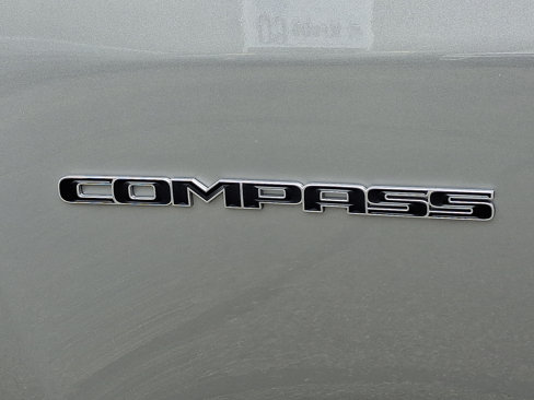 Certified 2019 Jeep Compass Limited image 30
