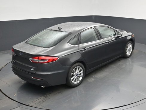 Used 2019 Ford Fusion SE image 34