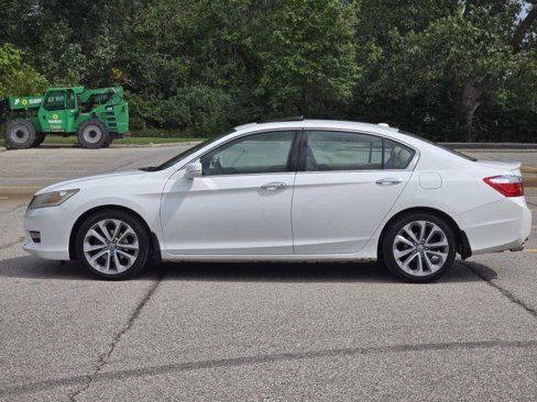 Used 2014 Honda Accord Touring image 2