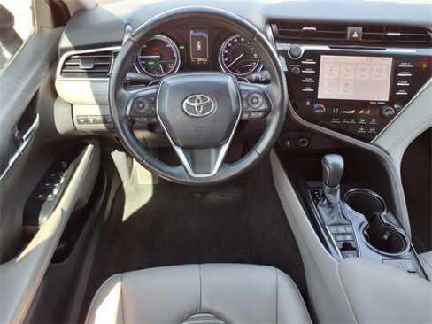 Used 2018 Toyota Camry SE image 29