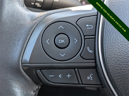 Used 2022 Toyota Corolla Cross XLE image 24