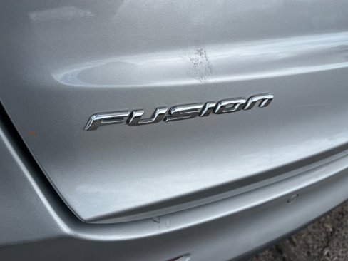 Used 2019 Ford Fusion SEL image 24