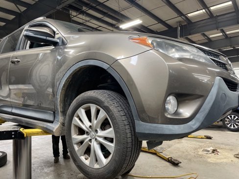 Used 2015 Toyota RAV4 Limited image 1