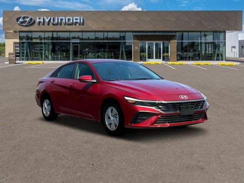 New 2025 Hyundai Elantra SE image 11