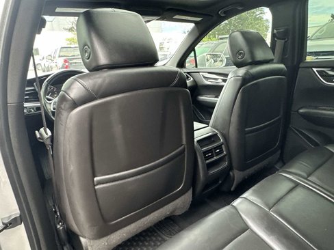 Used 2020 Cadillac XT5 Premium Luxury image 16