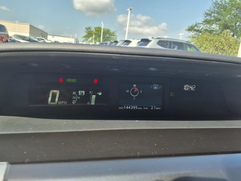 Used 2017 Toyota Prius V Five image 12