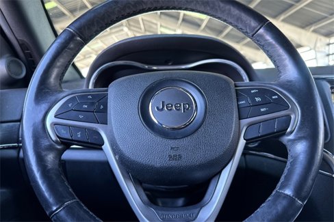 Used 2018 Jeep Grand Cherokee Limited image 34