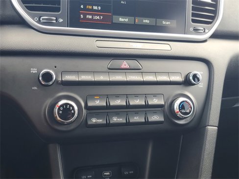 Certified 2022 Kia Sportage LX image 21
