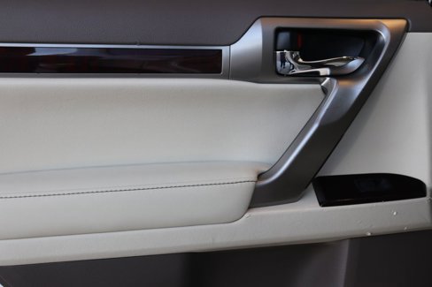 Used 2017 Lexus GX 460 image 24