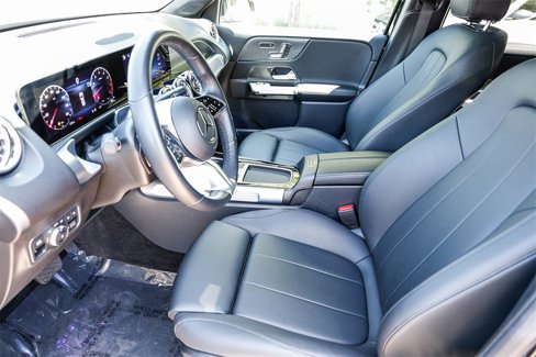 Used 2024 Mercedes-Benz GLB 250 4MATIC image 18