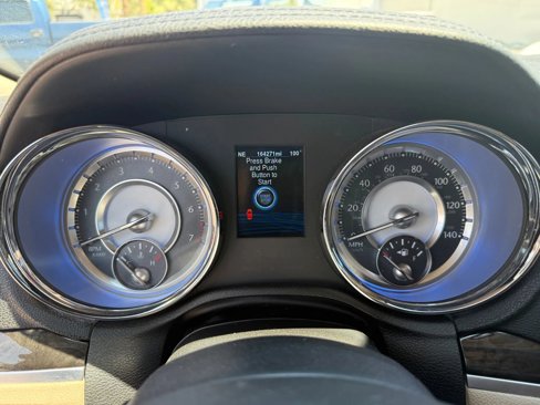 Used 2013 Chrysler 300 w/ Driver Convenience Group image 22