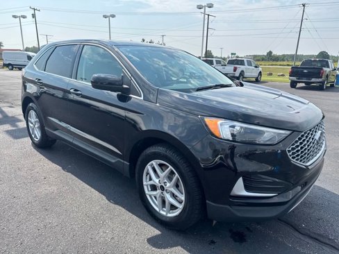 Used 2023 Ford Edge SEL image 7