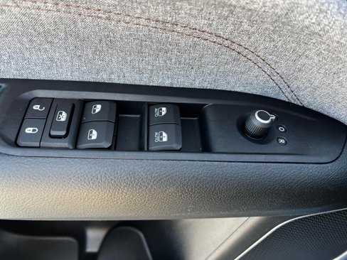Used 2022 Jeep Compass Latitude image 14