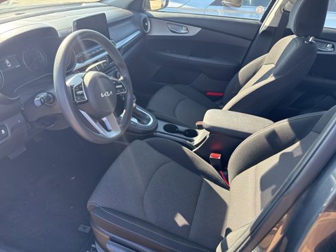 Used 2024 Kia Forte LXS image 2