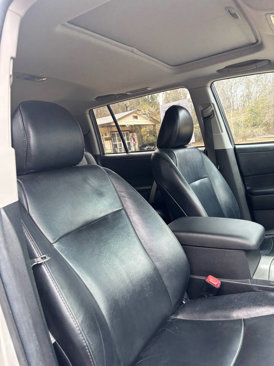 Used 2011 Toyota Highlander SE image 24