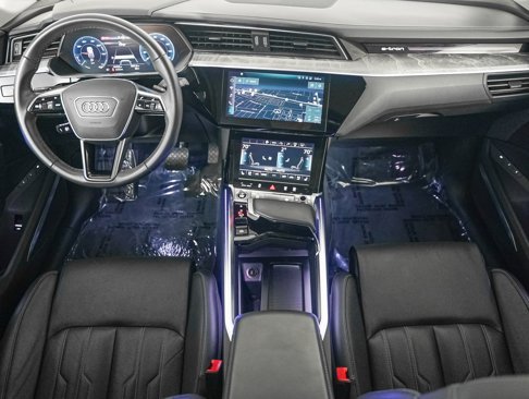 Used 2022 Audi e-tron Prestige w/ Prestige Package image 13