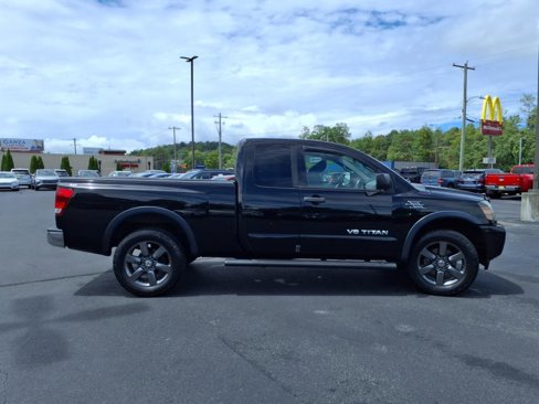 Used 2015 Nissan Titan SV w/ SV Value Truck Package image 21