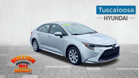 Used 2022 Toyota Corolla LE image 1