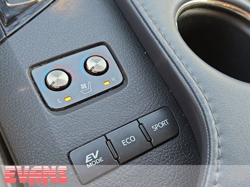 Used 2015 Toyota Avalon Limited image 11