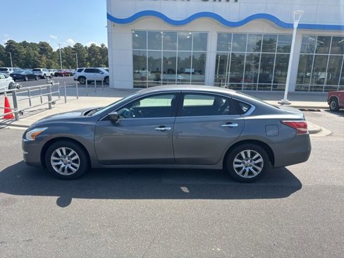 Used 2015 Nissan Altima 2.5 S w/ Power Driver Seat Package image 4