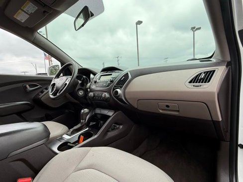 Used 2014 Hyundai Tucson GLS image 16