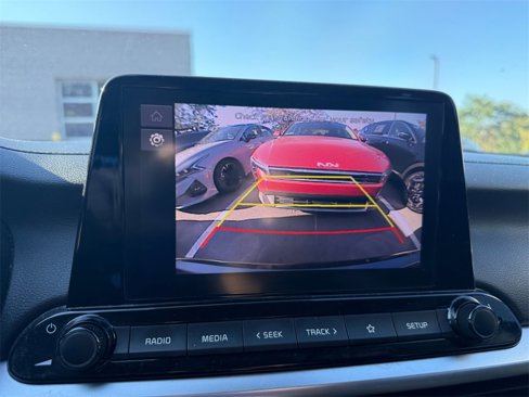 Certified 2022 Kia Forte LXS w/ LXS Technology Package image 18