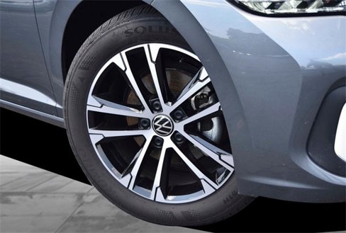 Certified 2024 Volkswagen Jetta Sport image 3